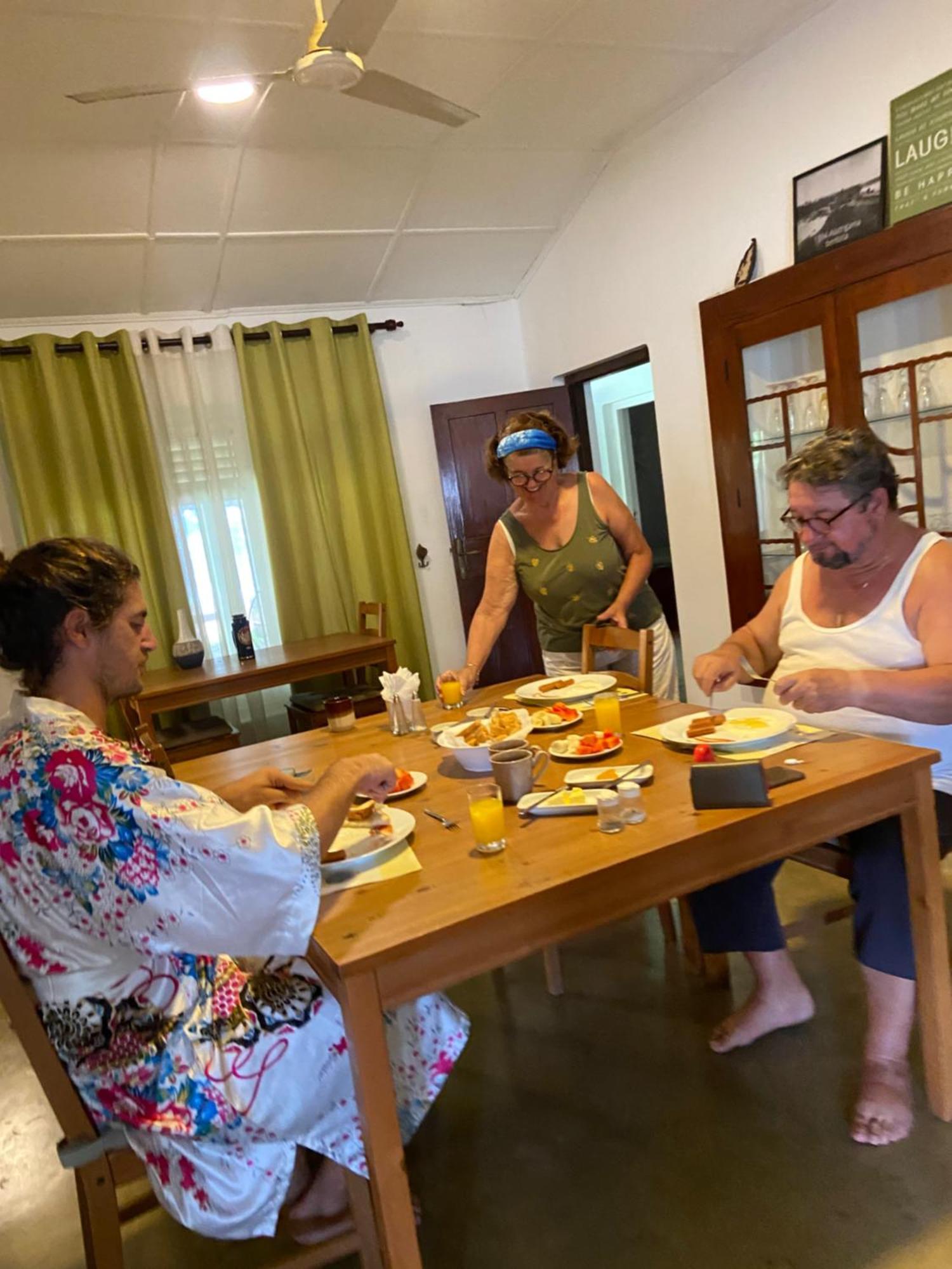 Dions Guest House Negombo Ngoại thất bức ảnh