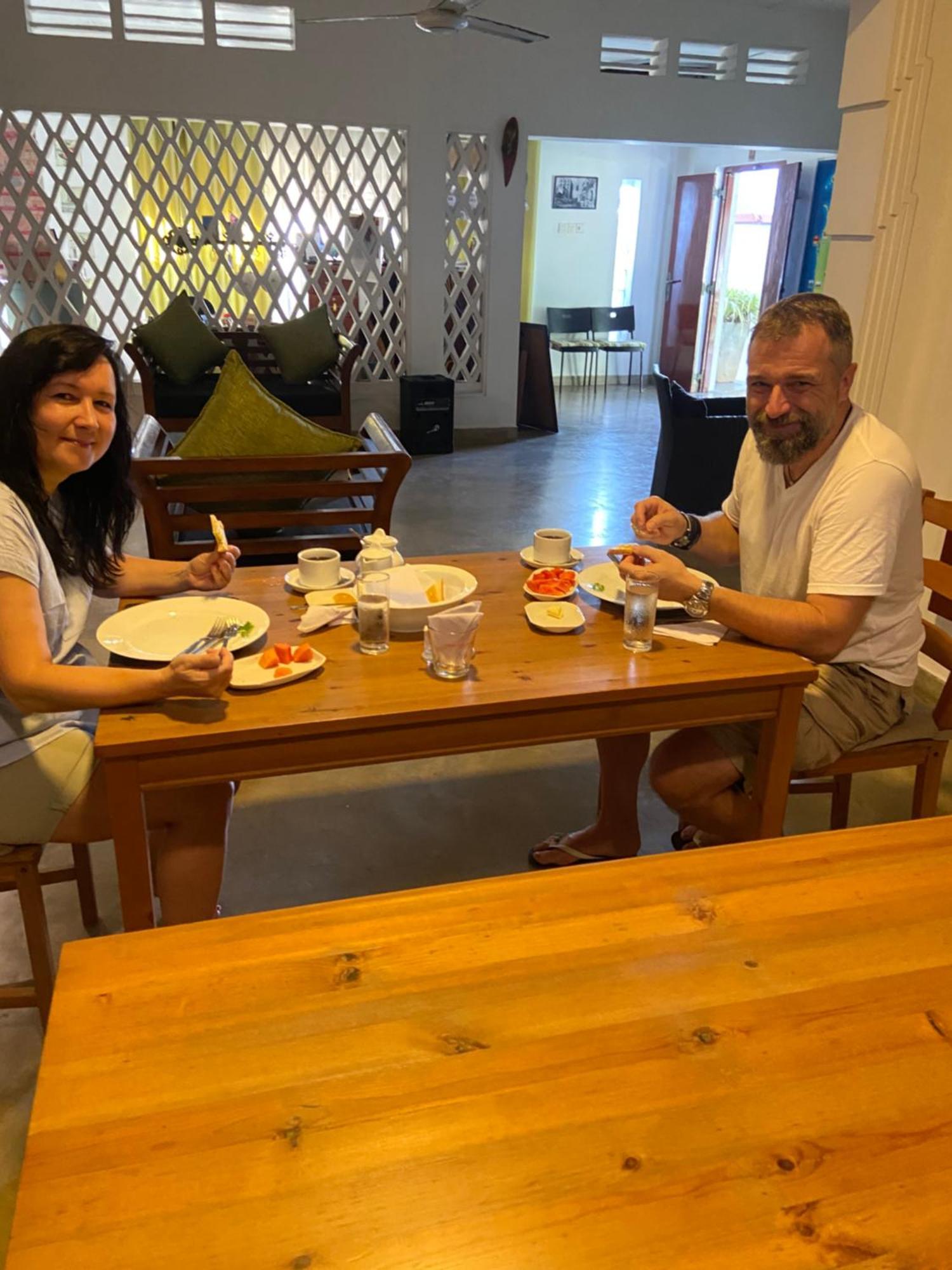 Dions Guest House Negombo Ngoại thất bức ảnh