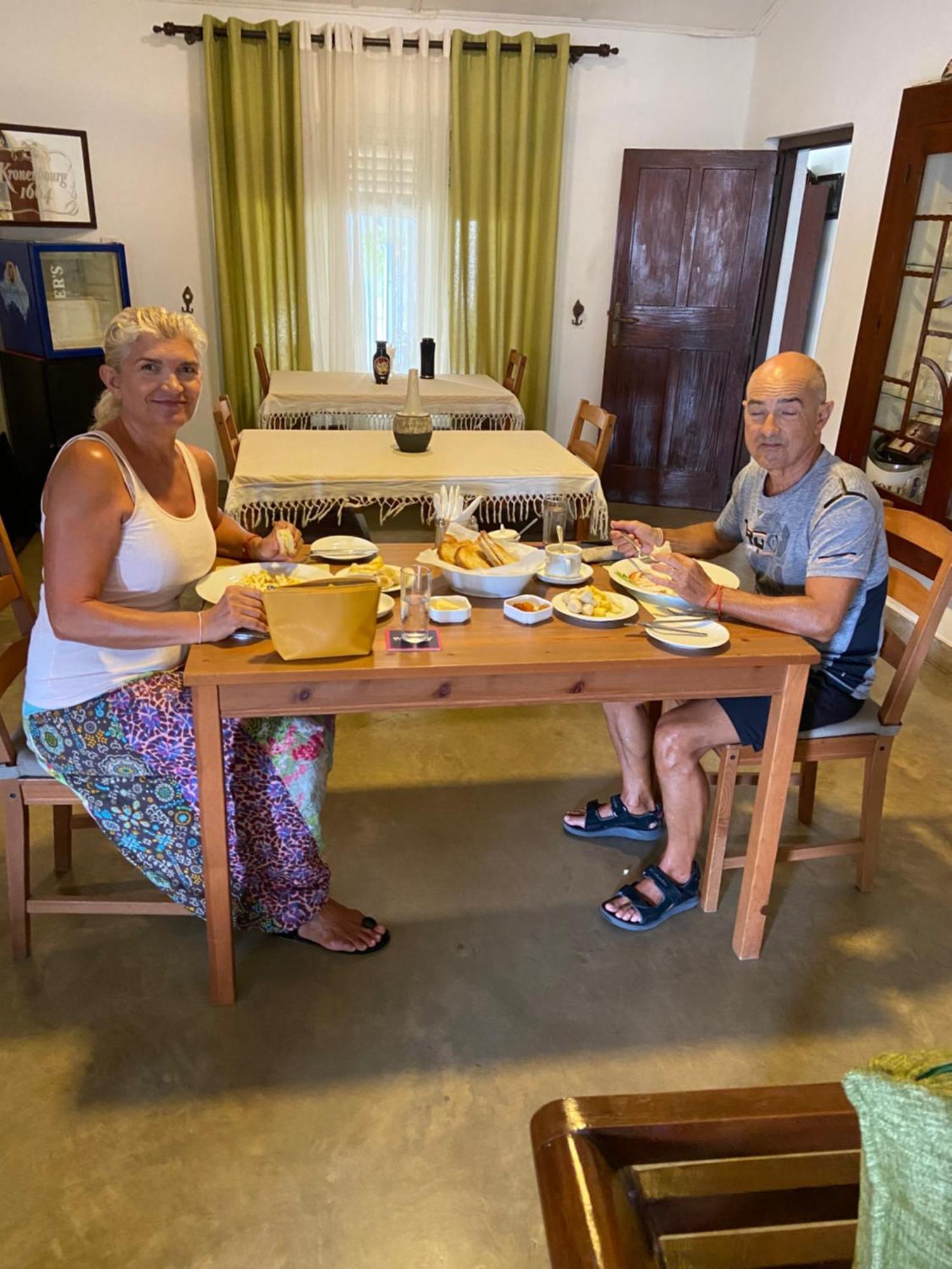 Dions Guest House Negombo Ngoại thất bức ảnh