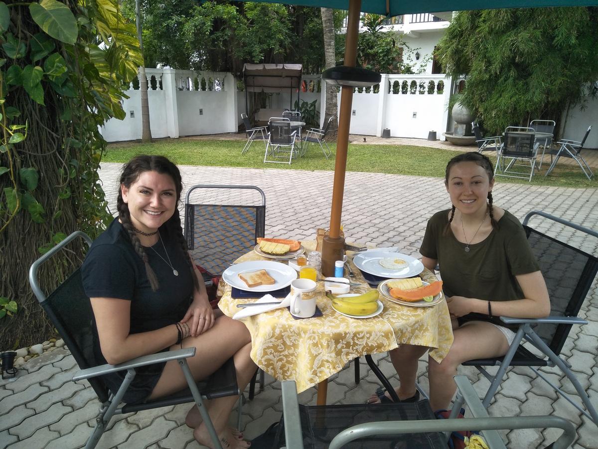 Dions Guest House Negombo Ngoại thất bức ảnh