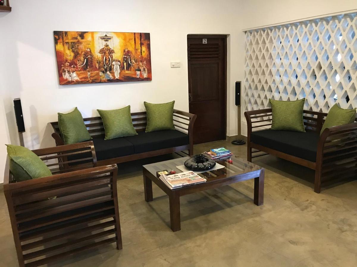 Dions Guest House Negombo Ngoại thất bức ảnh